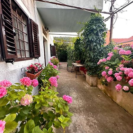 Apartment Renata Veli Lošinj 外观 照片